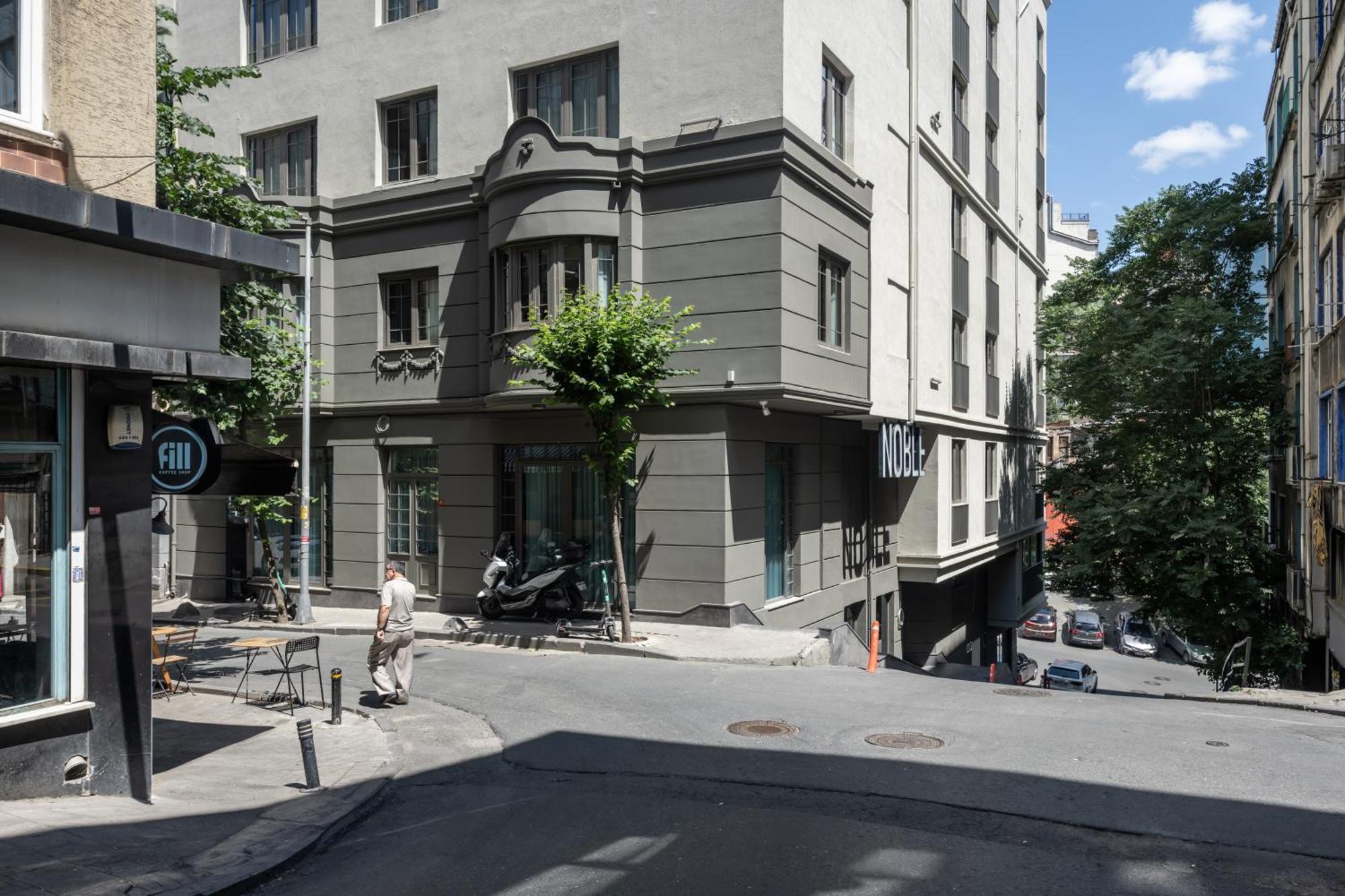Noble Pangalti Hotel Istanbul Bagian luar foto