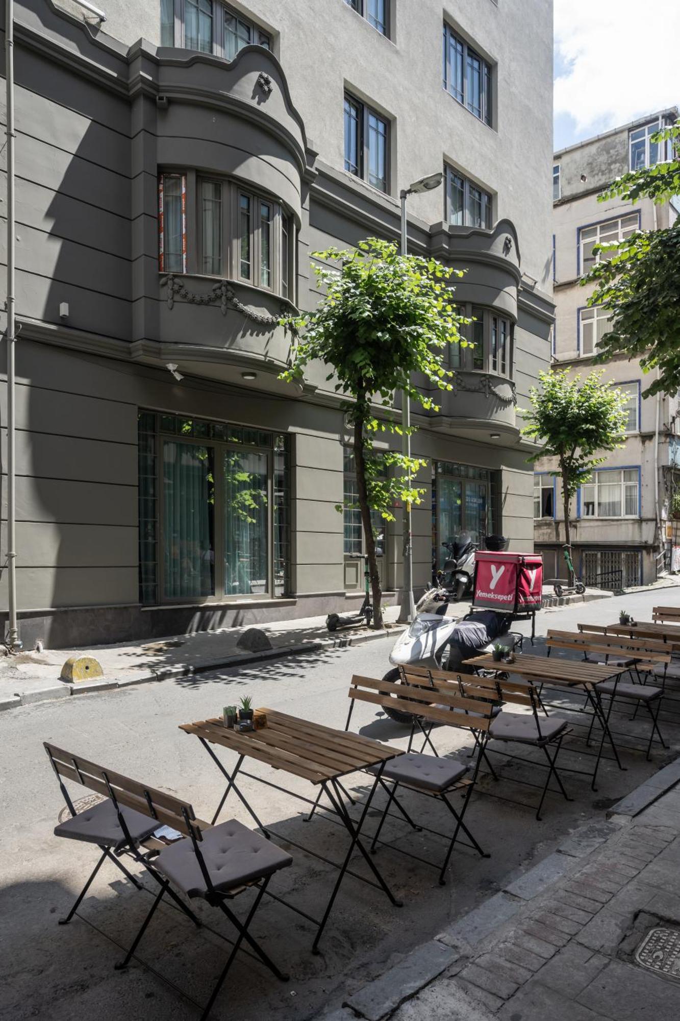Noble Pangalti Hotel Istanbul Bagian luar foto