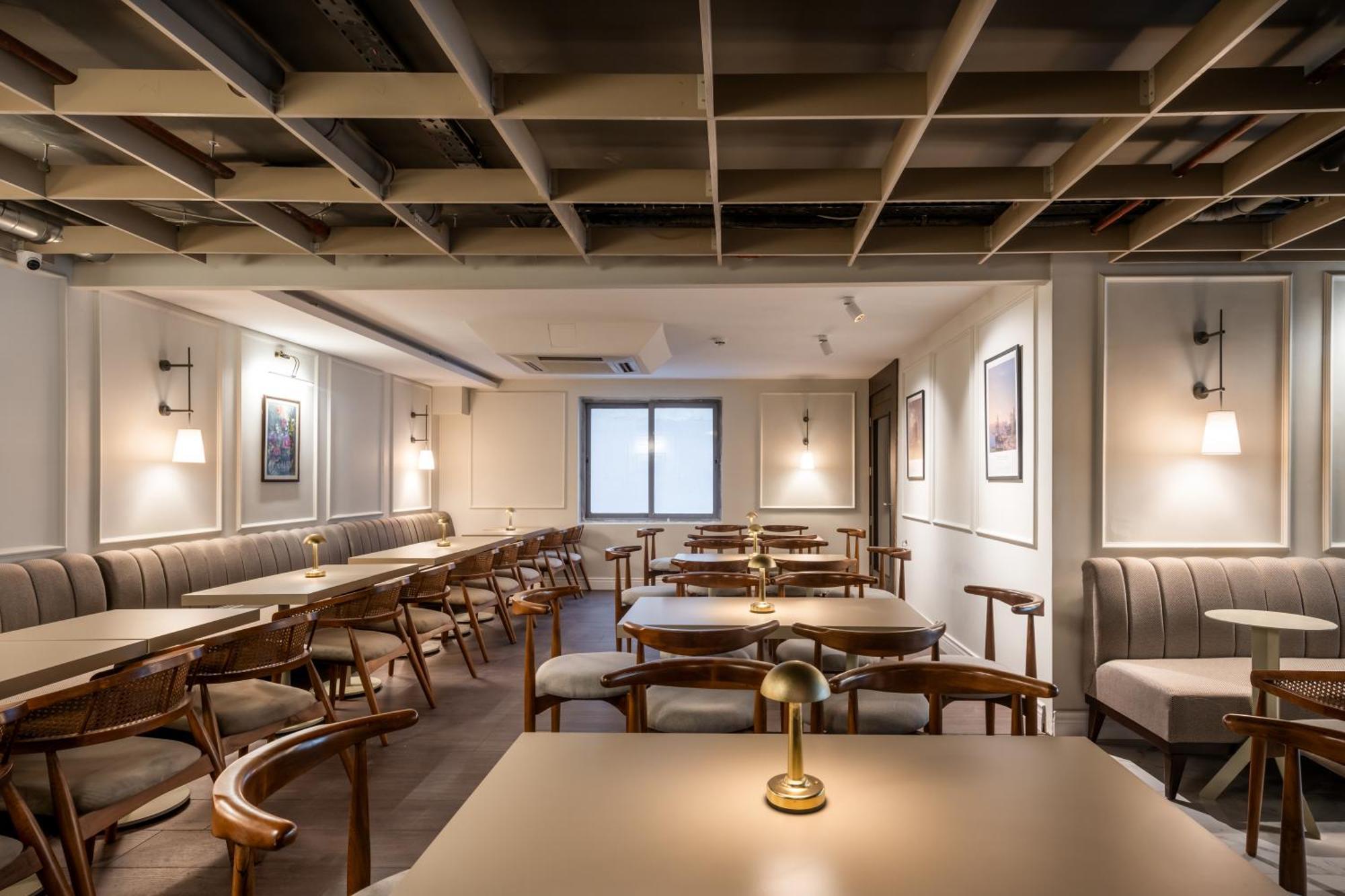 Noble Pangalti Hotel Istanbul Bagian luar foto