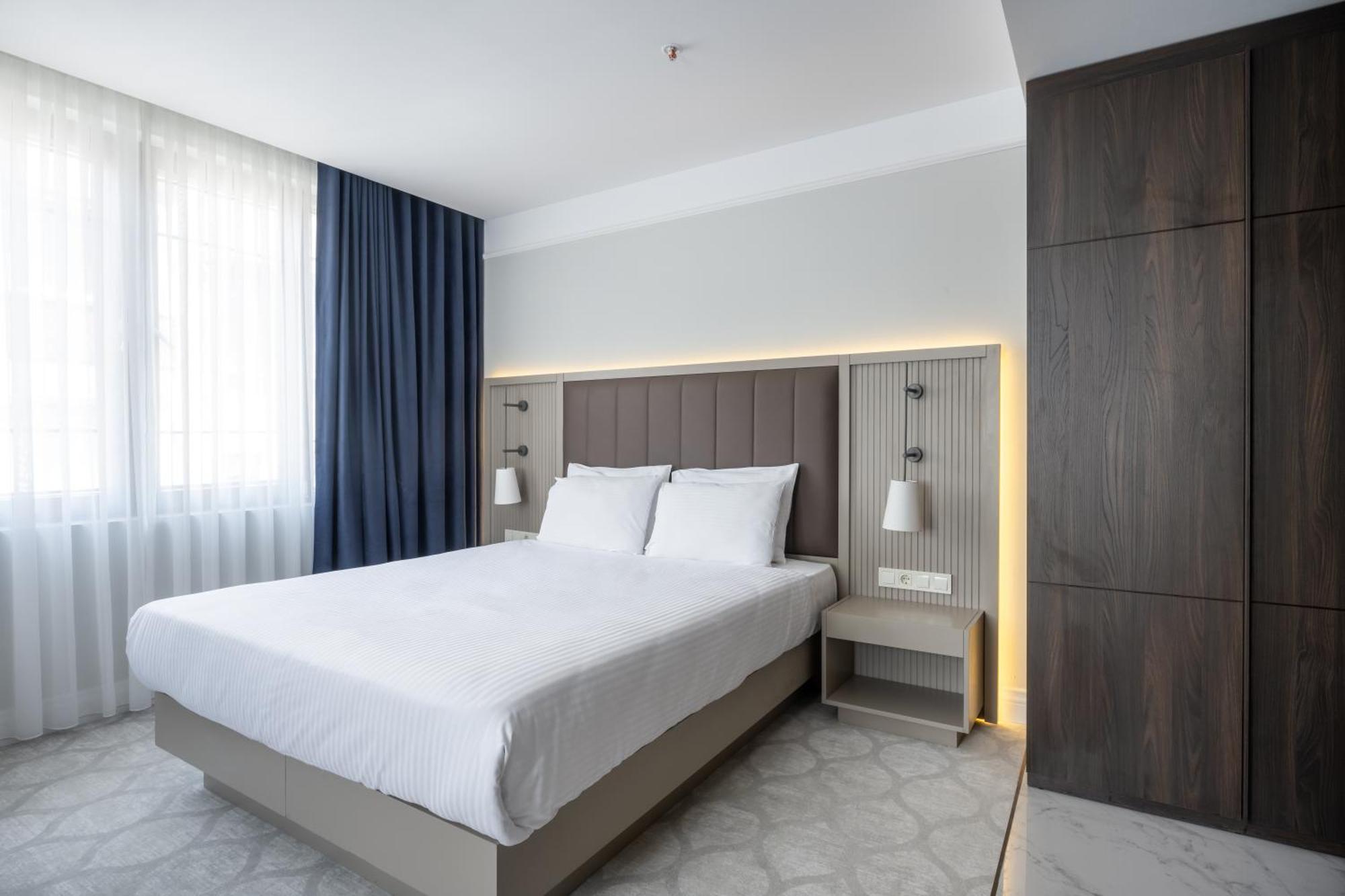Noble Pangalti Hotel Istanbul Bagian luar foto
