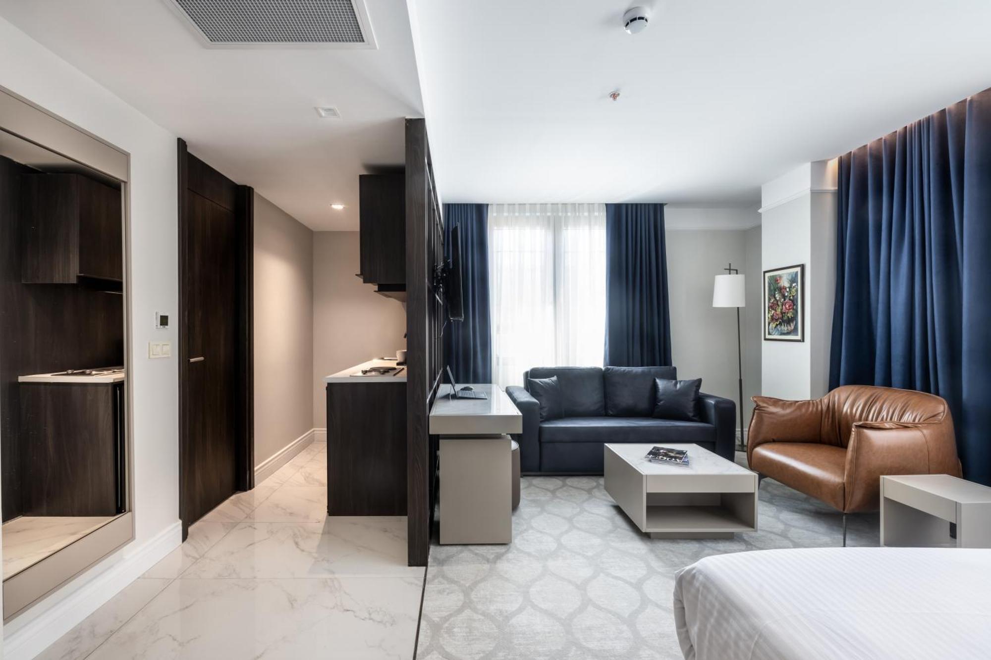 Noble Pangalti Hotel Istanbul Bagian luar foto